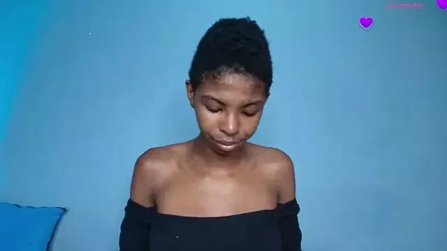 CamilaaSaenz from StripChat is Freechat