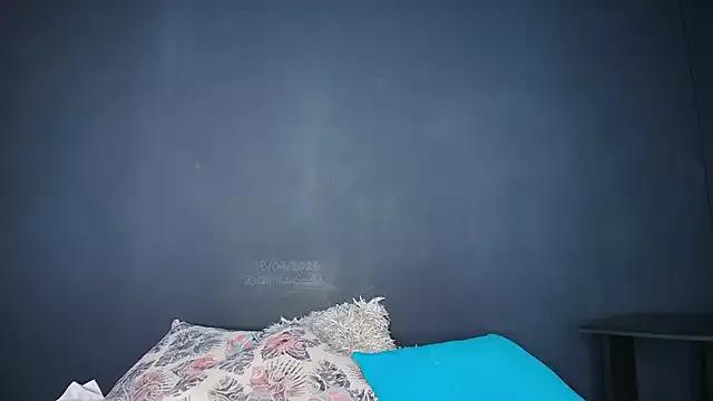 CamilaaSaenz from StripChat is Freechat