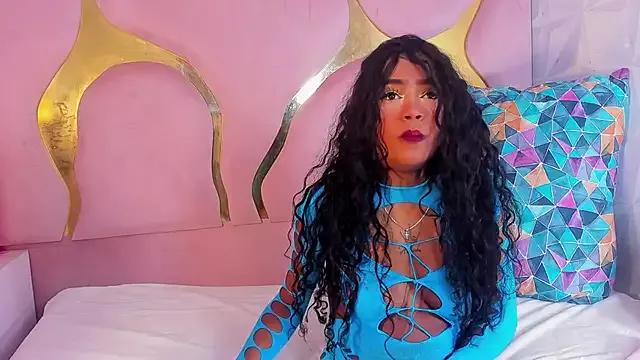camilaqueenh from StripChat is Freechat