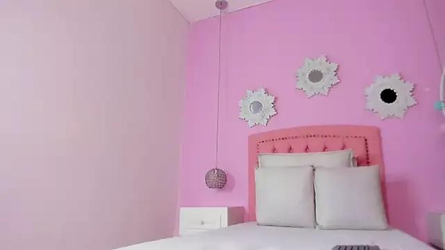 CannelaSmith from StripChat is Freechat