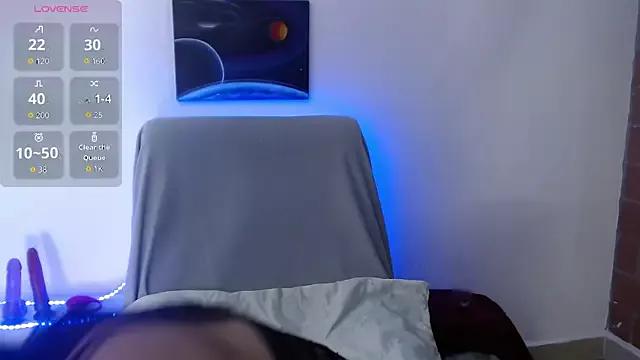 caraline_cruz from StripChat is Freechat