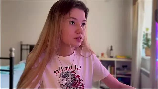 Caramel_Peach from StripChat
