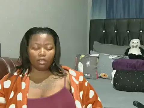 caramelbooty69 from StripChat