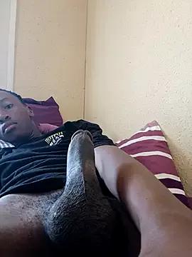Caramell0w on StripChat
