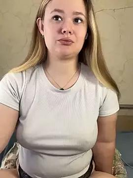 CaramelleLovely from StripChat