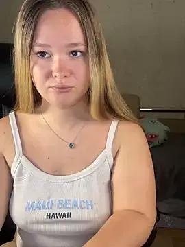CaramelleSugar_ from StripChat is Freechat