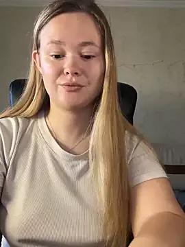 CaramelleSugar_ from StripChat is Freechat