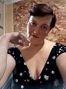 Caramellove8877 from StripChat