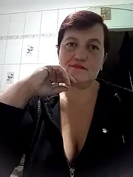 Caramellove8877 from StripChat