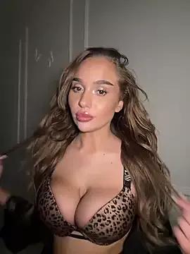 CardiSweetBaby from StripChat is Freechat