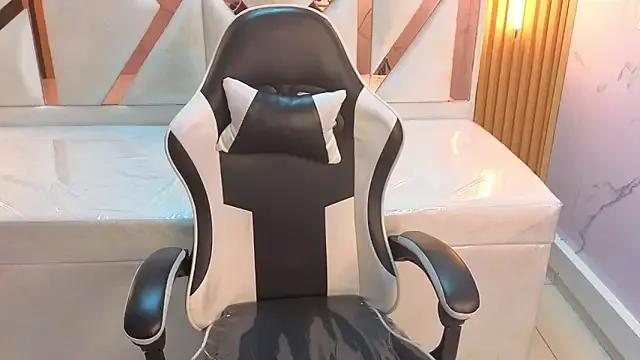 Carla_tp webcams show profile image 