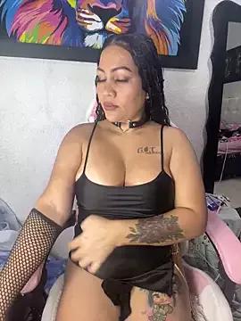 carlamadi from StripChat is Freechat
