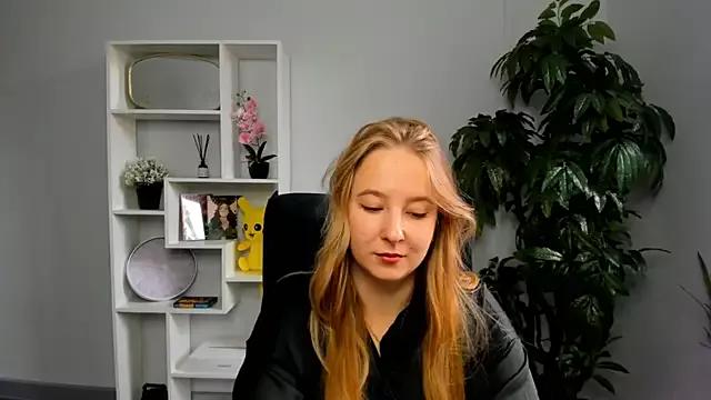 CarolGonzalez from StripChat is Freechat