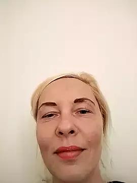 CarolinDavis from StripChat is Freechat