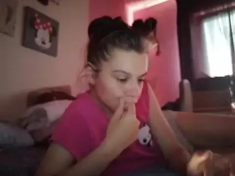 CarolinSky from StripChat is Freechat
