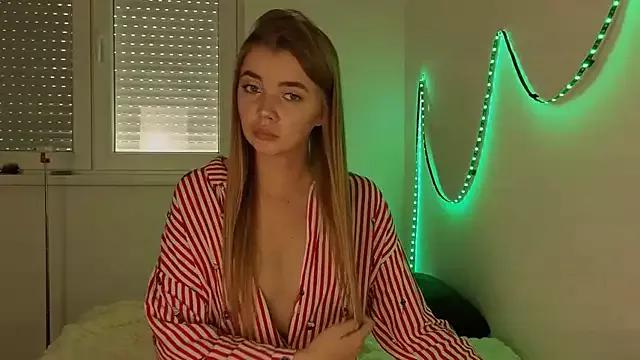 CarrieBradshaww from StripChat is Freechat