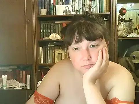 CarrieQPeach from StripChat