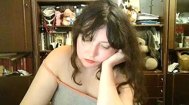 CarrieQPeach from StripChat
