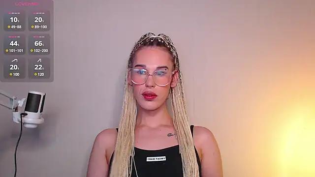 Dirty chat webcam: explore liveshows with versed models, from laying bare to fetishes, in a variety of sexy free adult webcams.