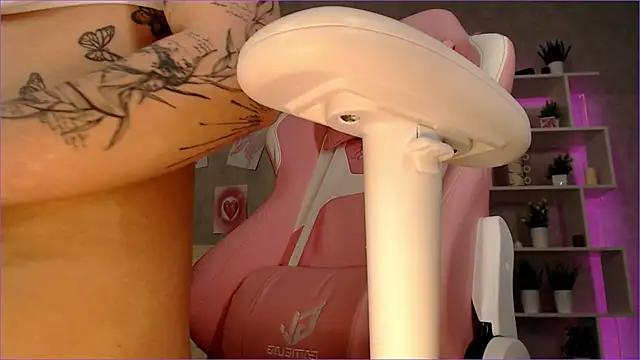 Dirty chat webcam: explore liveshows with versed models, from laying bare to fetishes, in a variety of sexy free adult webcams.