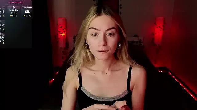 CassieMoan from StripChat