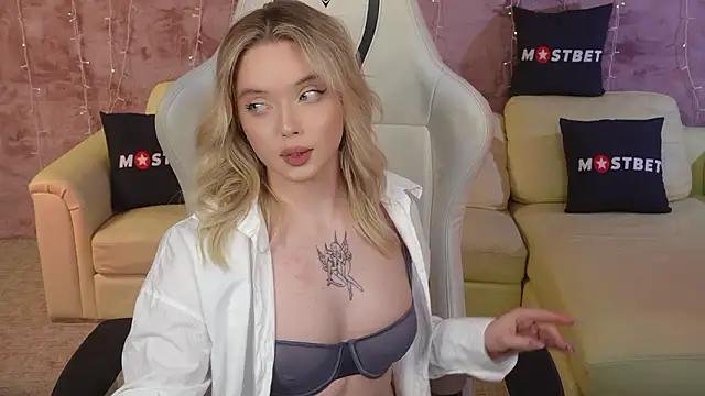 Cassy-Celestial_ from StripChat