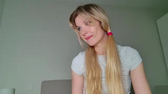 Cassycum from StripChat
