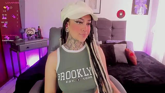 Cata_green from StripChat