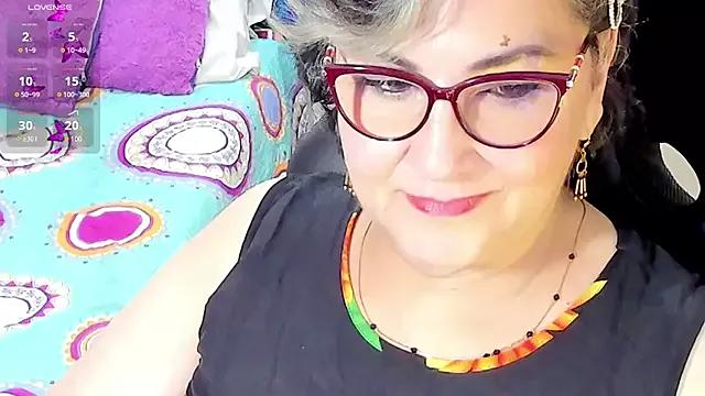 cataleya_mom from StripChat