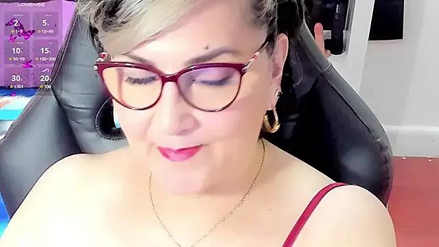 cataleya_mom from StripChat