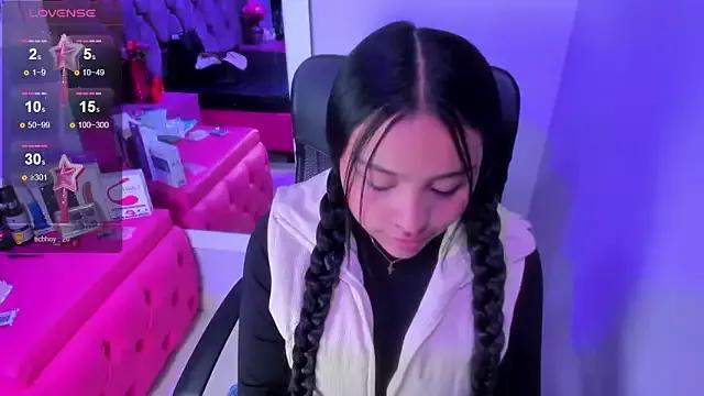 Catalina_naugthy from StripChat is Freechat