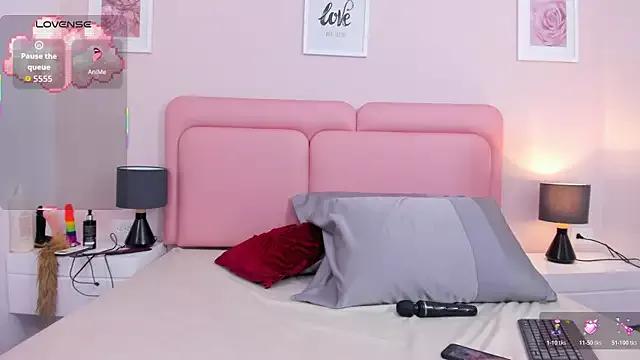 catalina_smile_ from StripChat