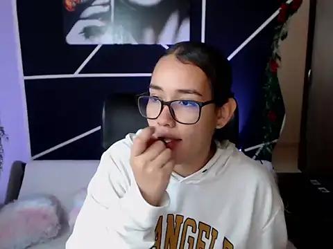 CatalinaEvanns from StripChat