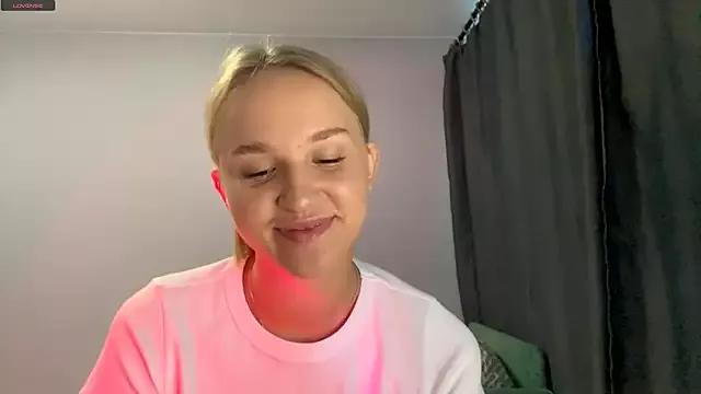 CatrinaShedrick from StripChat is Freechat