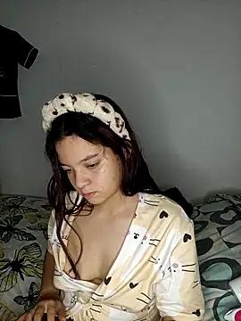 CattyHopee from StripChat