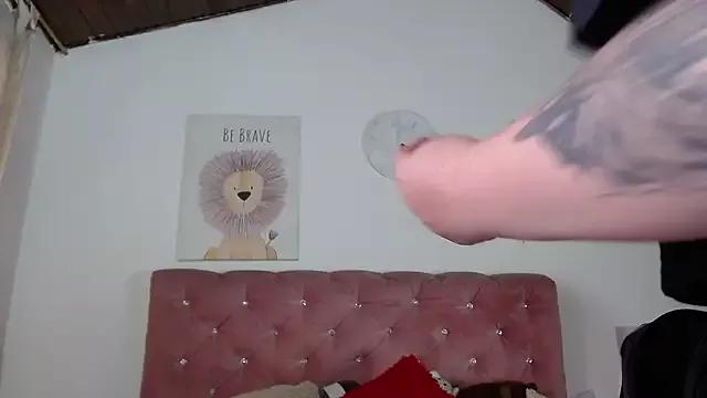 CelessteRedds from StripChat