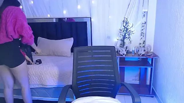 celest_kiss from StripChat