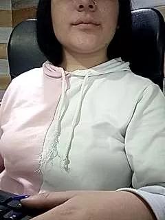 CelesteQuiros27 from StripChat