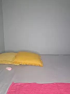 CertifiedhottieXOXO from StripChat is Freechat