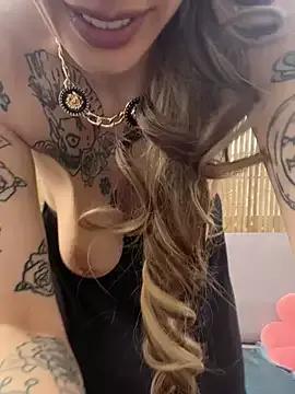 Chachou000 from StripChat