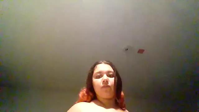 Chanel_Diamonds24 from StripChat is Freechat