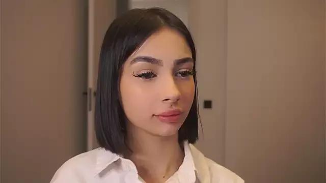 ChanelKnows from StripChat is Freechat