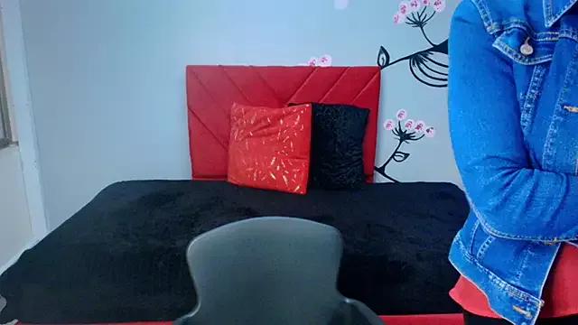 Charlotte__Gray from StripChat is Freechat