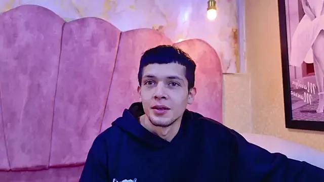 CharlotteandTaylorr from StripChat is Freechat