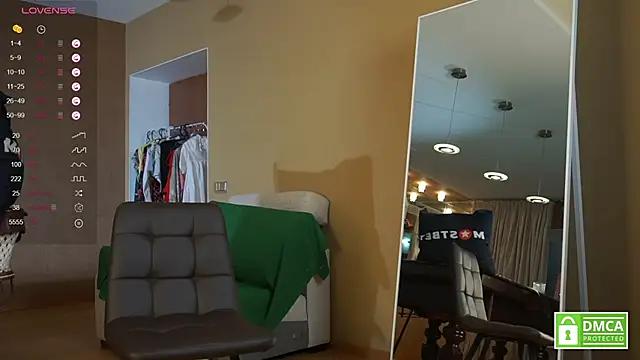 checkmypeach1 from StripChat