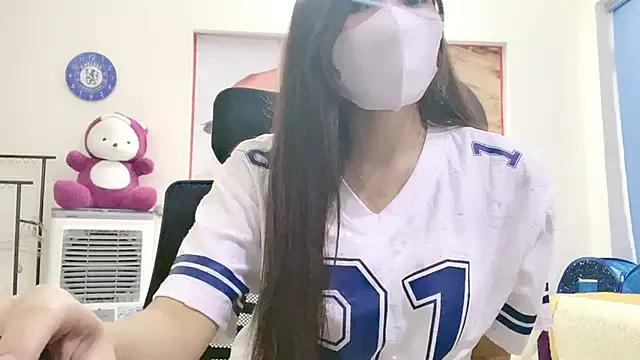 Cherry-Min from StripChat is Freechat