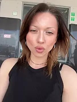 Cherry-Northern from StripChat is Freechat