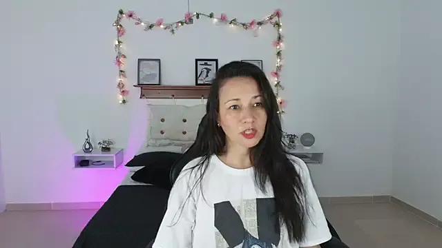 cherry_juicyxxx from StripChat is Freechat