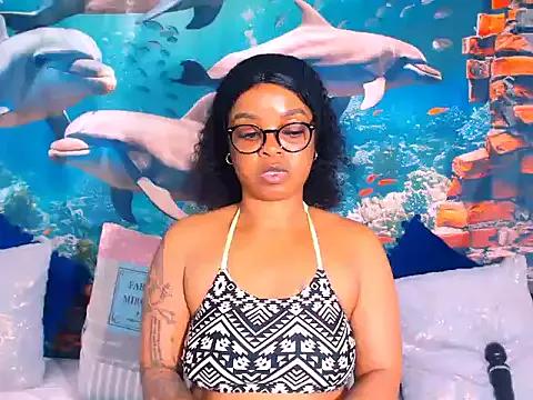 Cherrybootyjoy from StripChat is Freechat