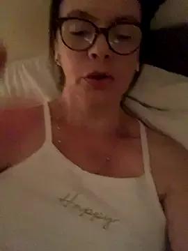 CherryCe from StripChat is Freechat